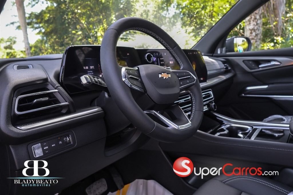 2025 Chevrolet Traverse LT — foto 2 / 12