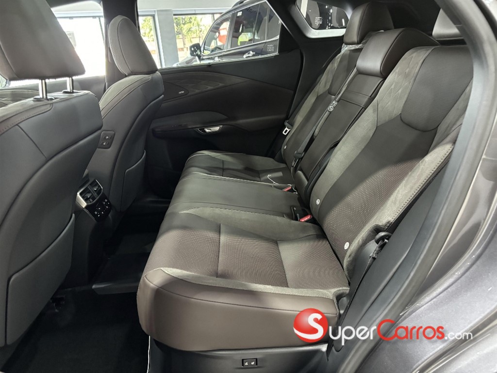 2025 Lexus RX 450 Hybrid + — foto 4 / 7