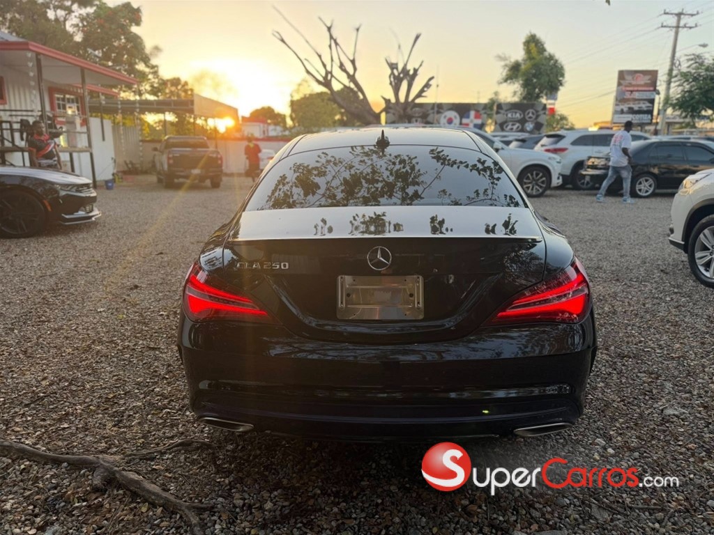 2018 Mercedes-Benz Clase CLA 250 AMG — foto 6 / 9