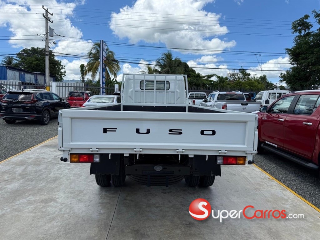 2026 Mitsubishi Motors Fuso Canter — foto 5 / 9