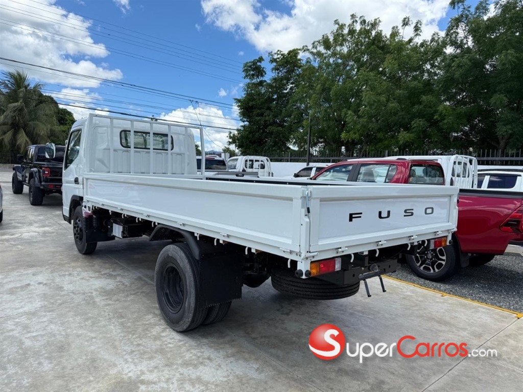2026 Mitsubishi Motors Fuso Canter — foto 6 / 9