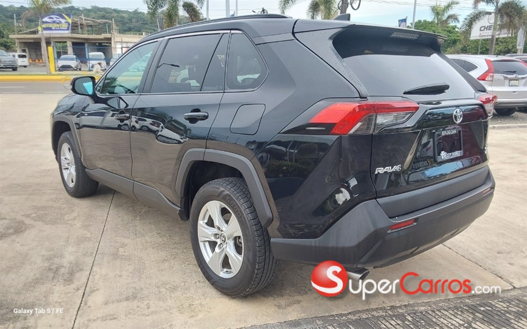 2019 Toyota RAV4 XLE — foto 4 / 10