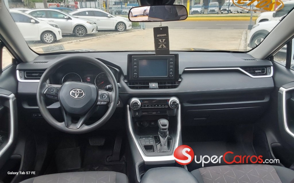 2019 Toyota RAV4 XLE — foto 5 / 10