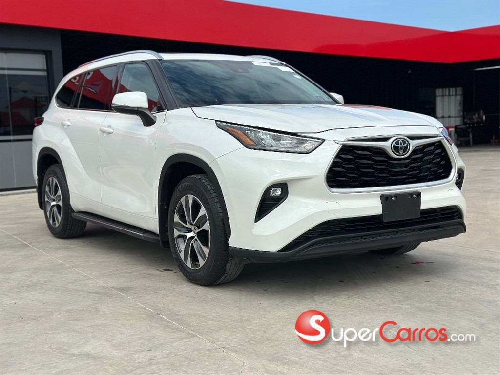 2020 Toyota Highlander XLE — foto 2 / 9