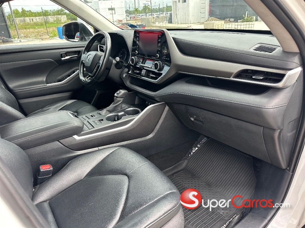 2020 Toyota Highlander XLE — foto 6 / 9