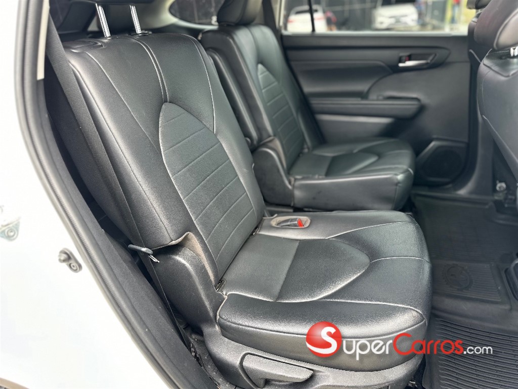 2020 Toyota Highlander XLE — foto 8 / 9