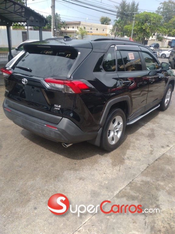 2019 Toyota RAV4 XLE — foto 2 / 11