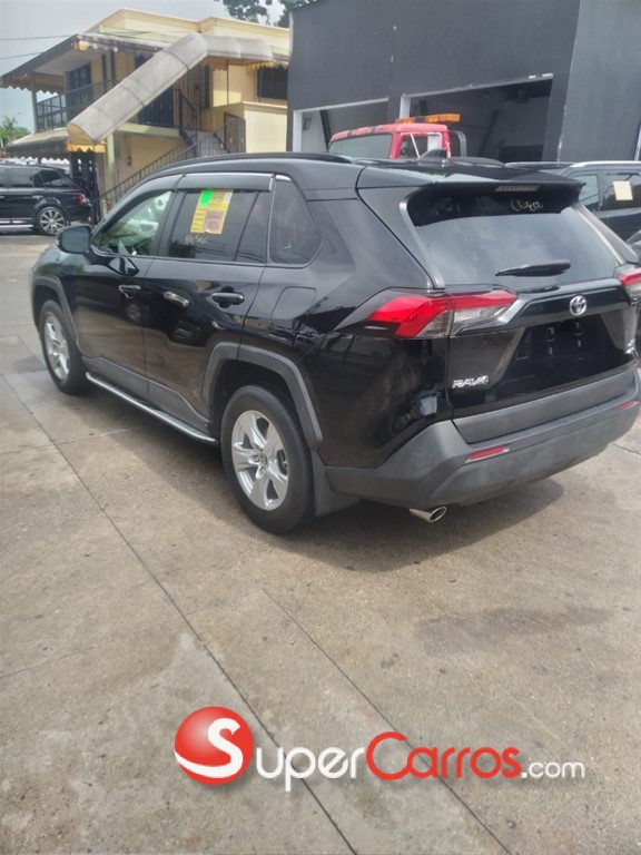 2019 Toyota RAV4 XLE — foto 3 / 11