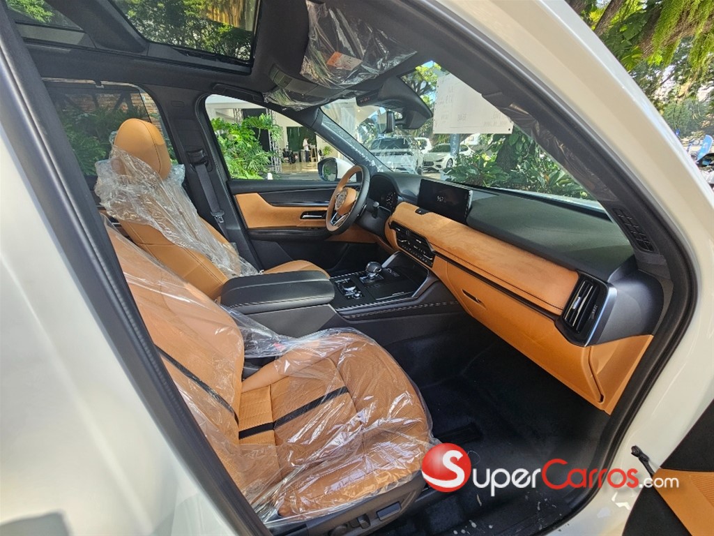 2027 Mazda CX-90 High Plus MHEV — foto 9 / 11
