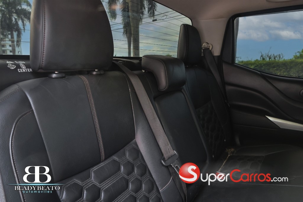 2023 Nissan Frontier LE — foto 3 / 12