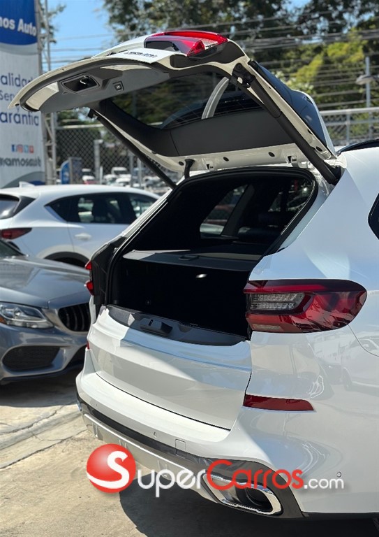 2021 BMW X 5 XDRIVE 40i — foto 10 / 12