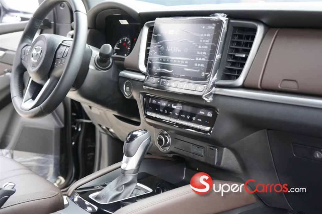 2026 Mazda BT-50 Limited — foto 8 / 12
