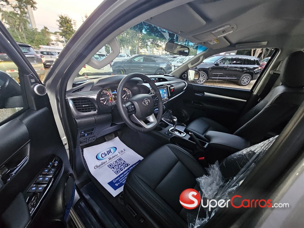 2026 Toyota Hilux Limited — foto 6 / 11
