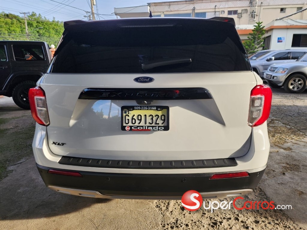 2023 Ford Explorer XLT — foto 6 / 9