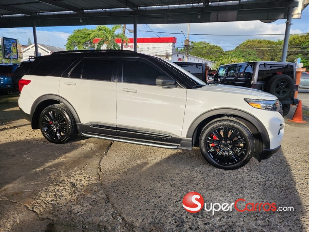 2023 Ford Explorer XLT — foto 7 / 9