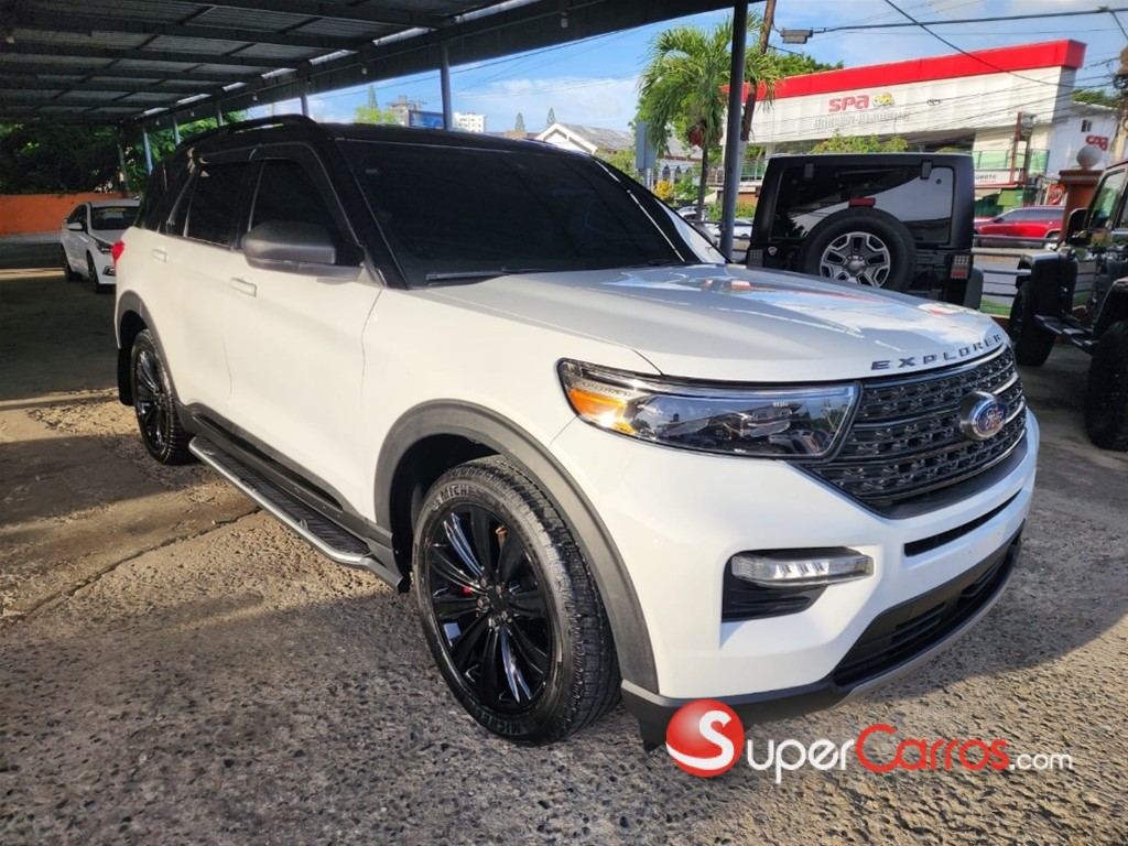2023 Ford Explorer XLT — foto 8 / 9