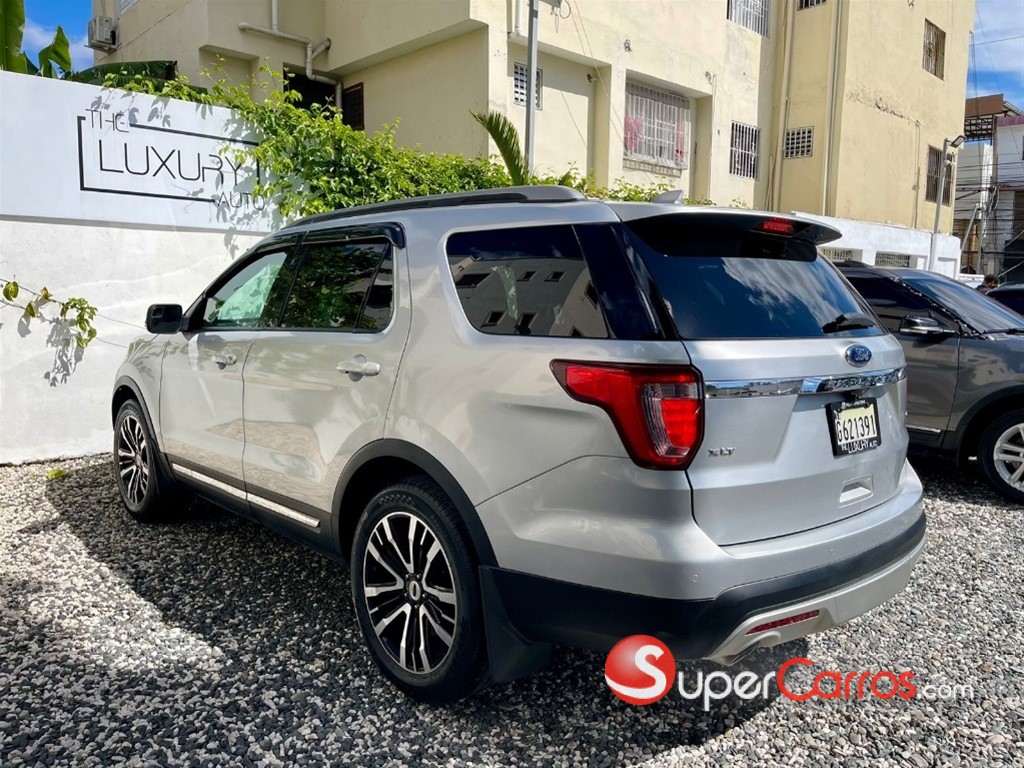 2016 Ford Explorer XLT — foto 4 / 10