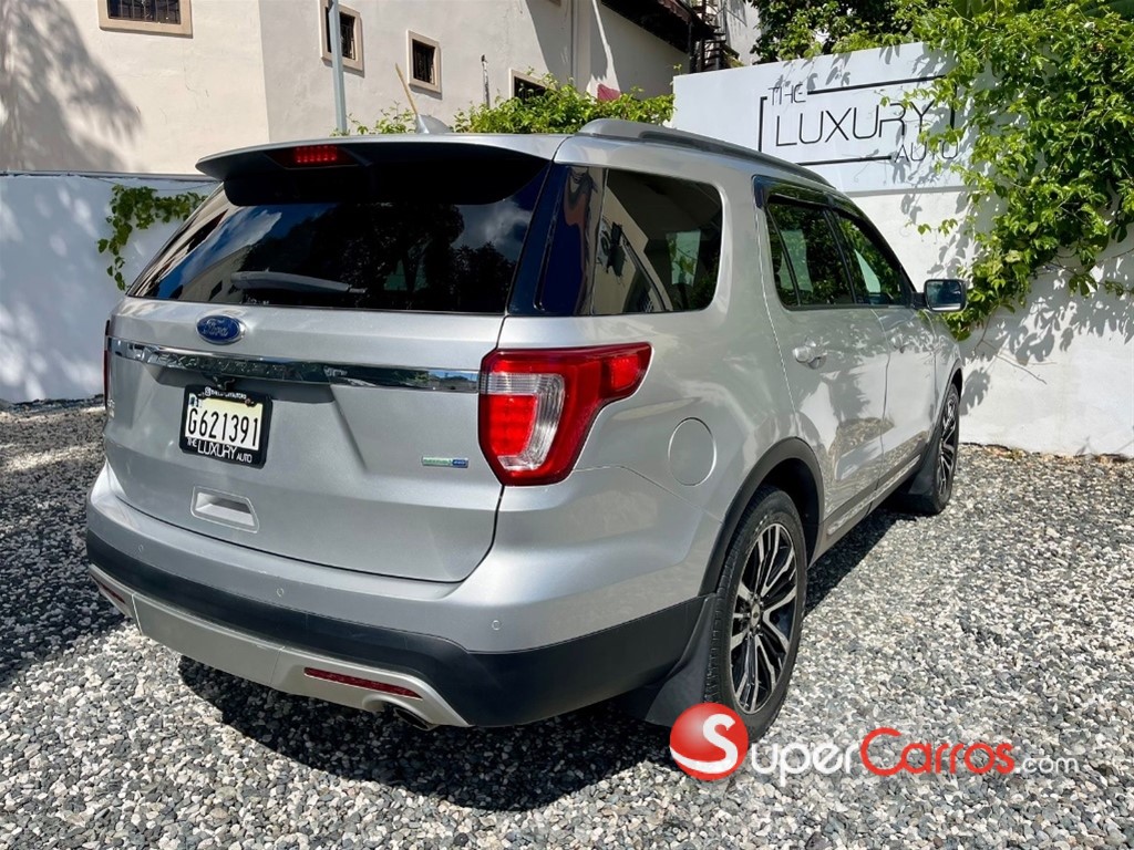 2016 Ford Explorer XLT — foto 6 / 10