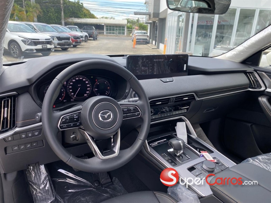 2026 Mazda CX-60 GT — foto 6 / 9