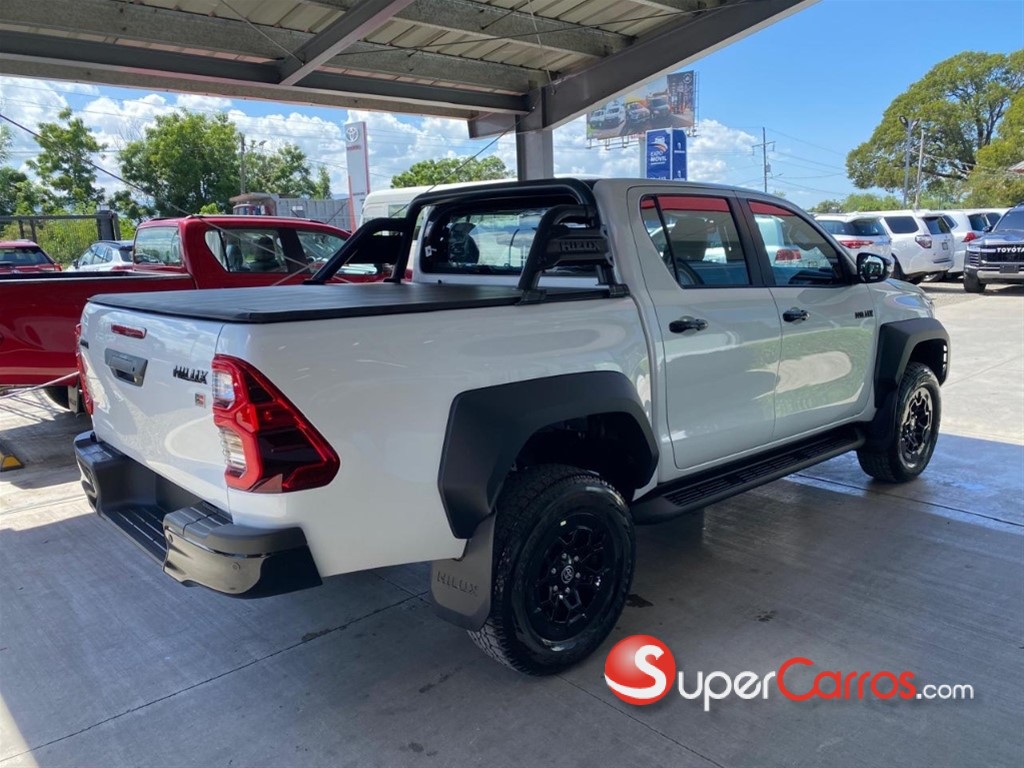 2026 Toyota Hilux GR Sport — foto 2 / 8