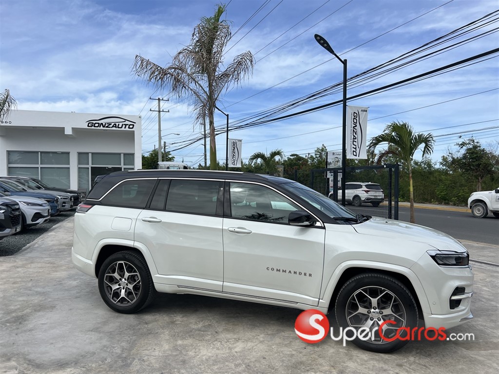 2024 Jeep Commander Overland — foto 3 / 10