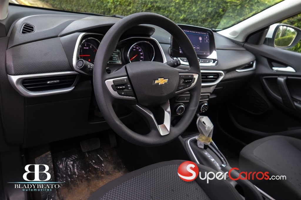 2024 Chevrolet Tracker LS — foto 2 / 11