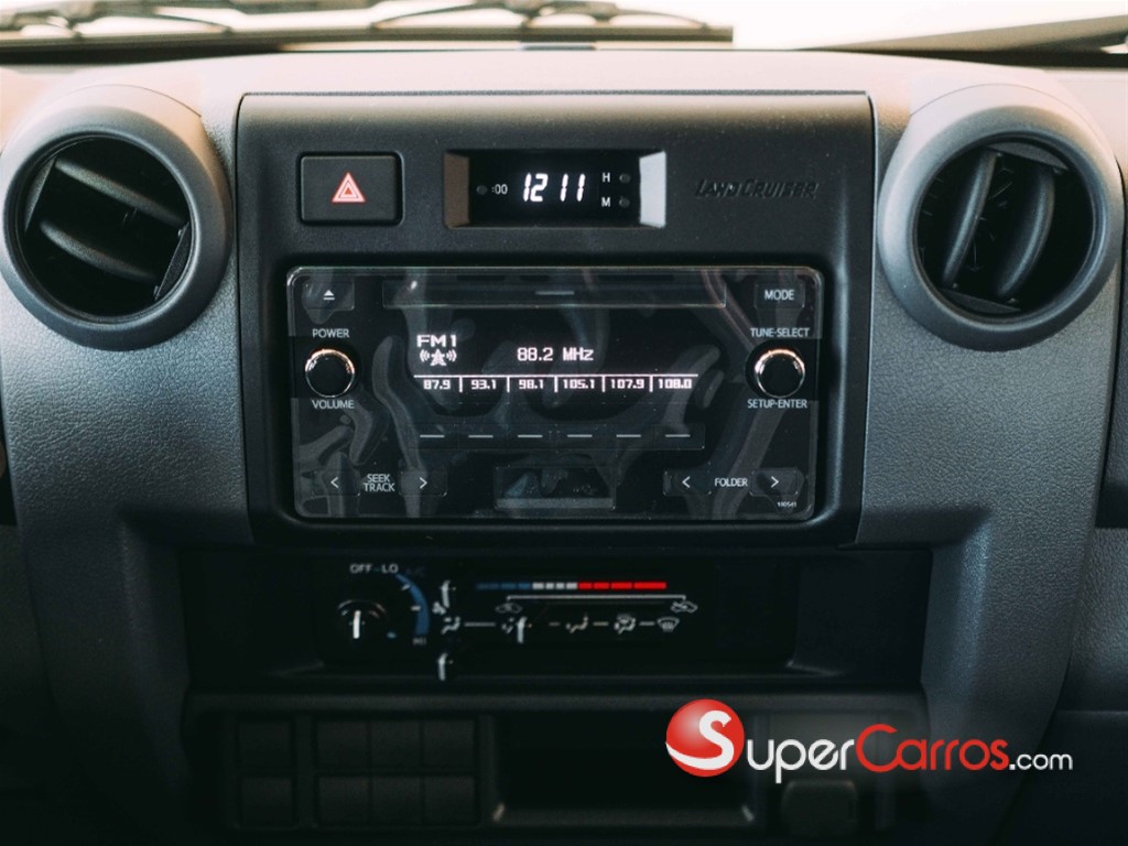 2026 Toyota Land Cruiser Serie 70 Pick up — foto 7 / 12