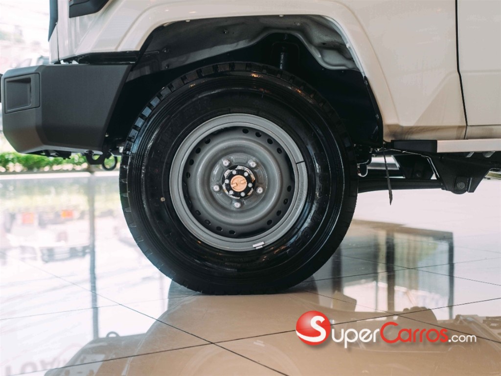 2026 Toyota Land Cruiser Serie 70 Pick up — foto 12 / 12