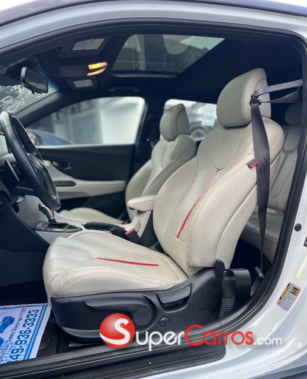2019 Hyundai Veloster Turbo — foto 7 / 11