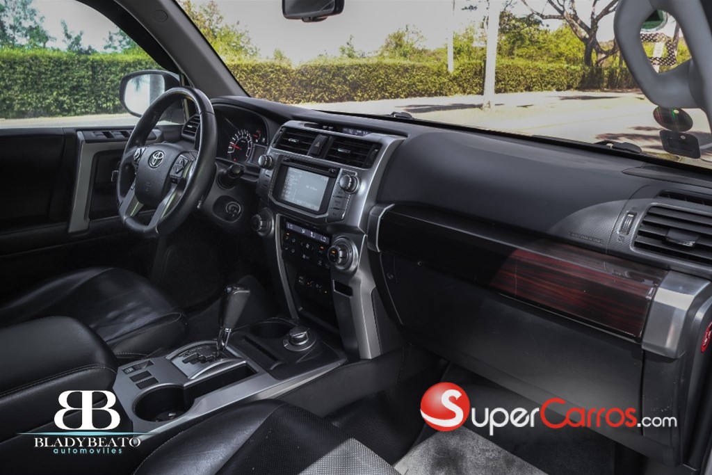 2016 Toyota 4 Runner Limited — foto 7 / 11