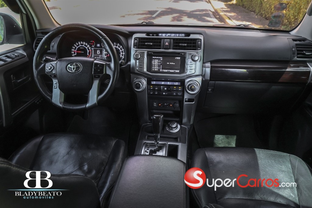 2016 Toyota 4 Runner Limited — foto 9 / 11