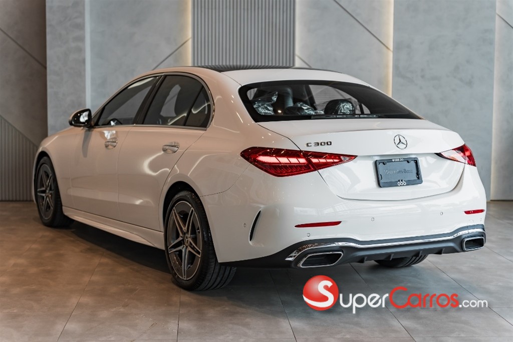 2026 Mercedes-Benz Clase C 300 AMG Hibrid — foto 3 / 9