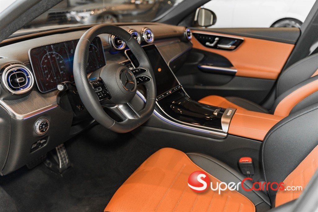 2026 Mercedes-Benz Clase C 300 AMG Hibrid — foto 5 / 9