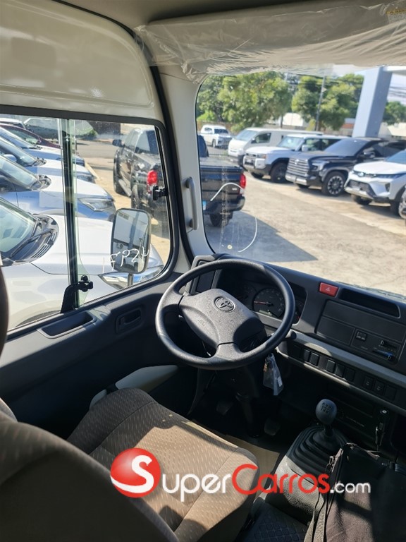 2026 Toyota Coaster — foto 6 / 10