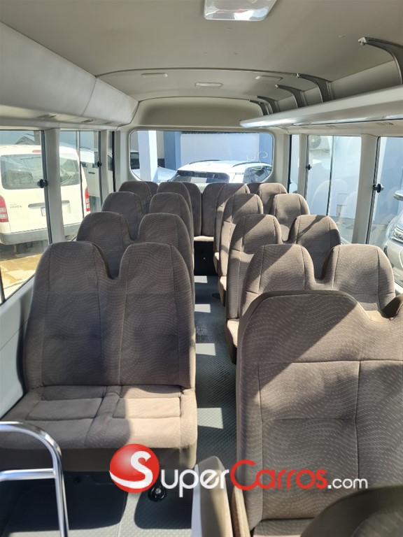 2026 Toyota Coaster — foto 8 / 10