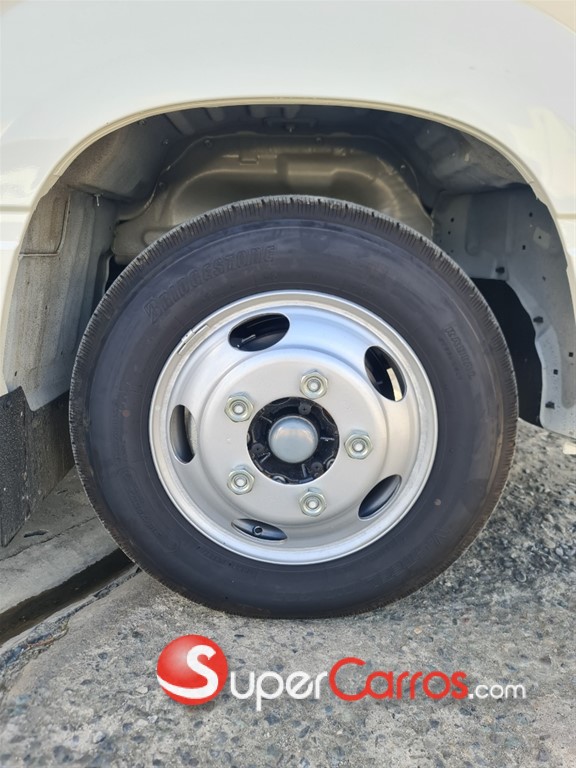 2026 Toyota Coaster — foto 9 / 10