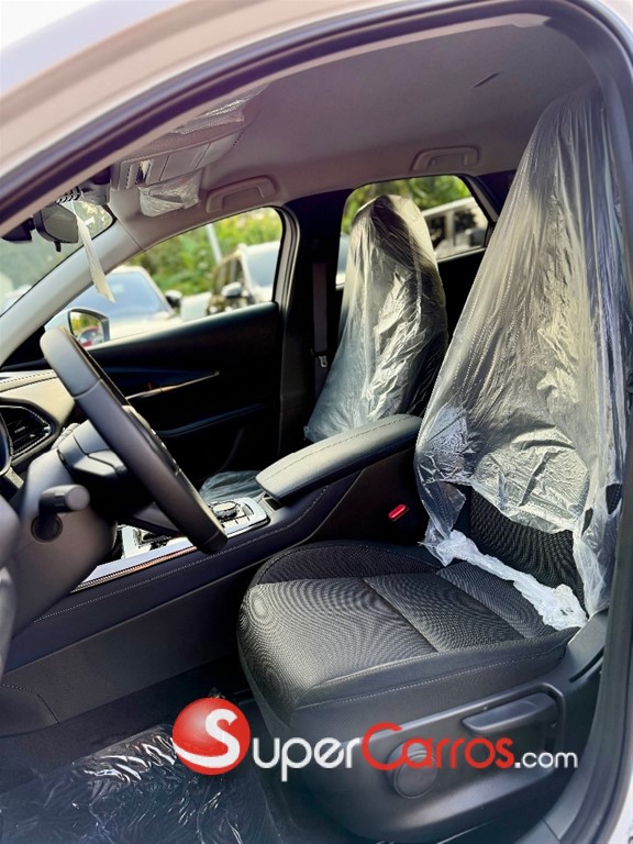 2027 Mazda CX-30 GS — foto 11 / 12