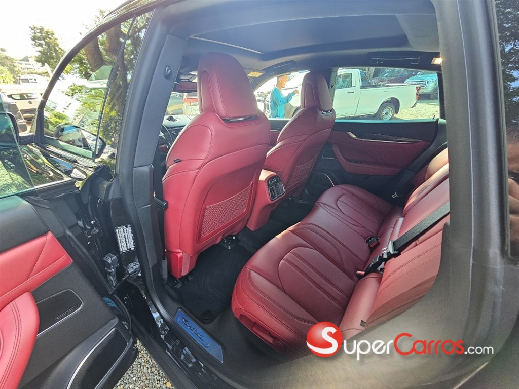 2022 Maserati Levante Modena — foto 6 / 11