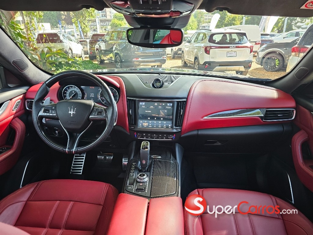 2022 Maserati Levante Modena — foto 9 / 11