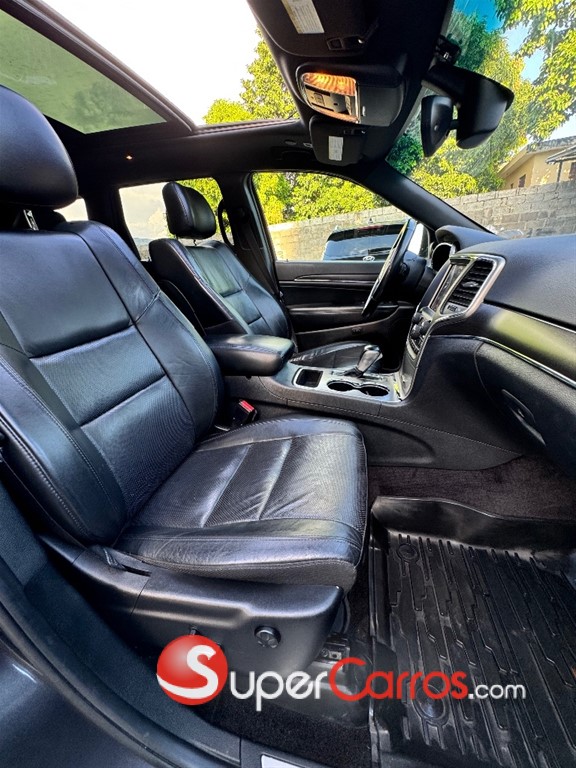 2018 Jeep Grand Cherokee Limited — foto 7 / 8