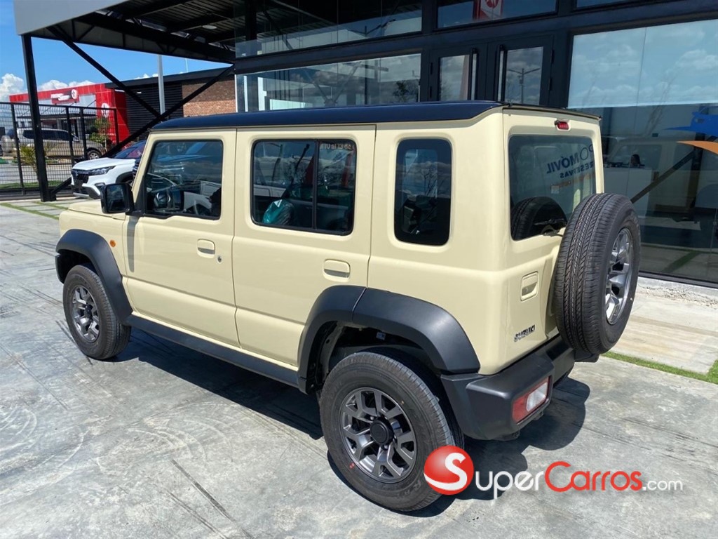 2026 Suzuki Jimny GLX — foto 4 / 9