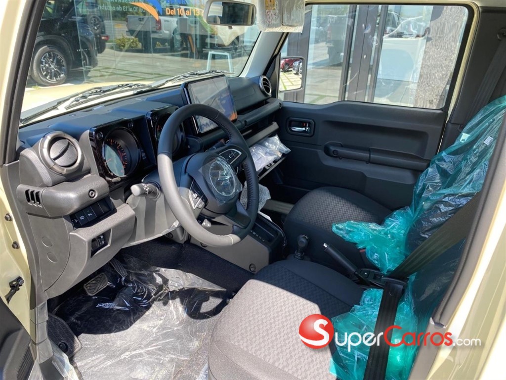 2026 Suzuki Jimny GLX — foto 7 / 9