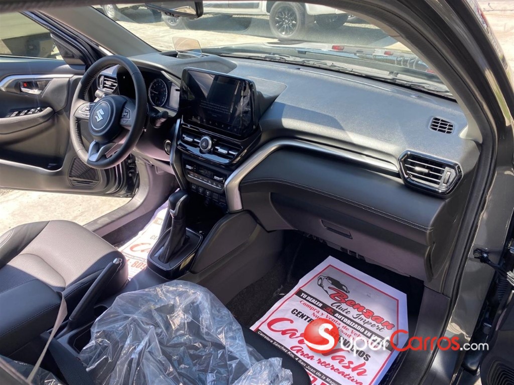 2025 Suzuki Grand Vitara GLX — foto 6 / 9