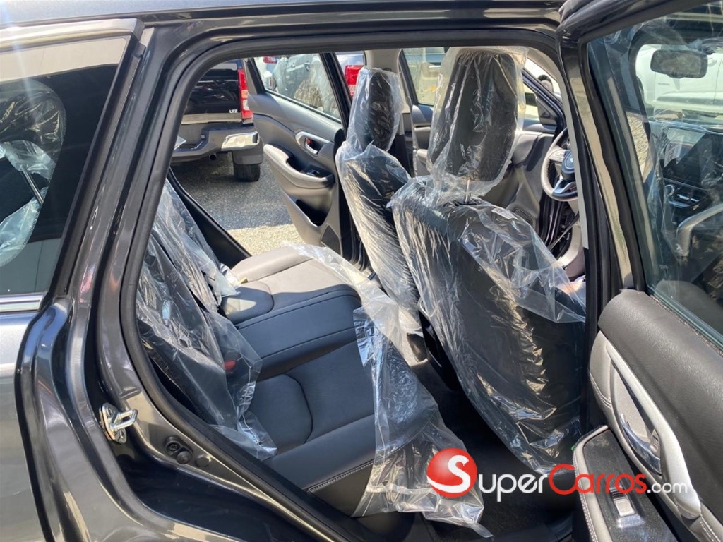 2025 Suzuki Grand Vitara GLX — foto 8 / 9