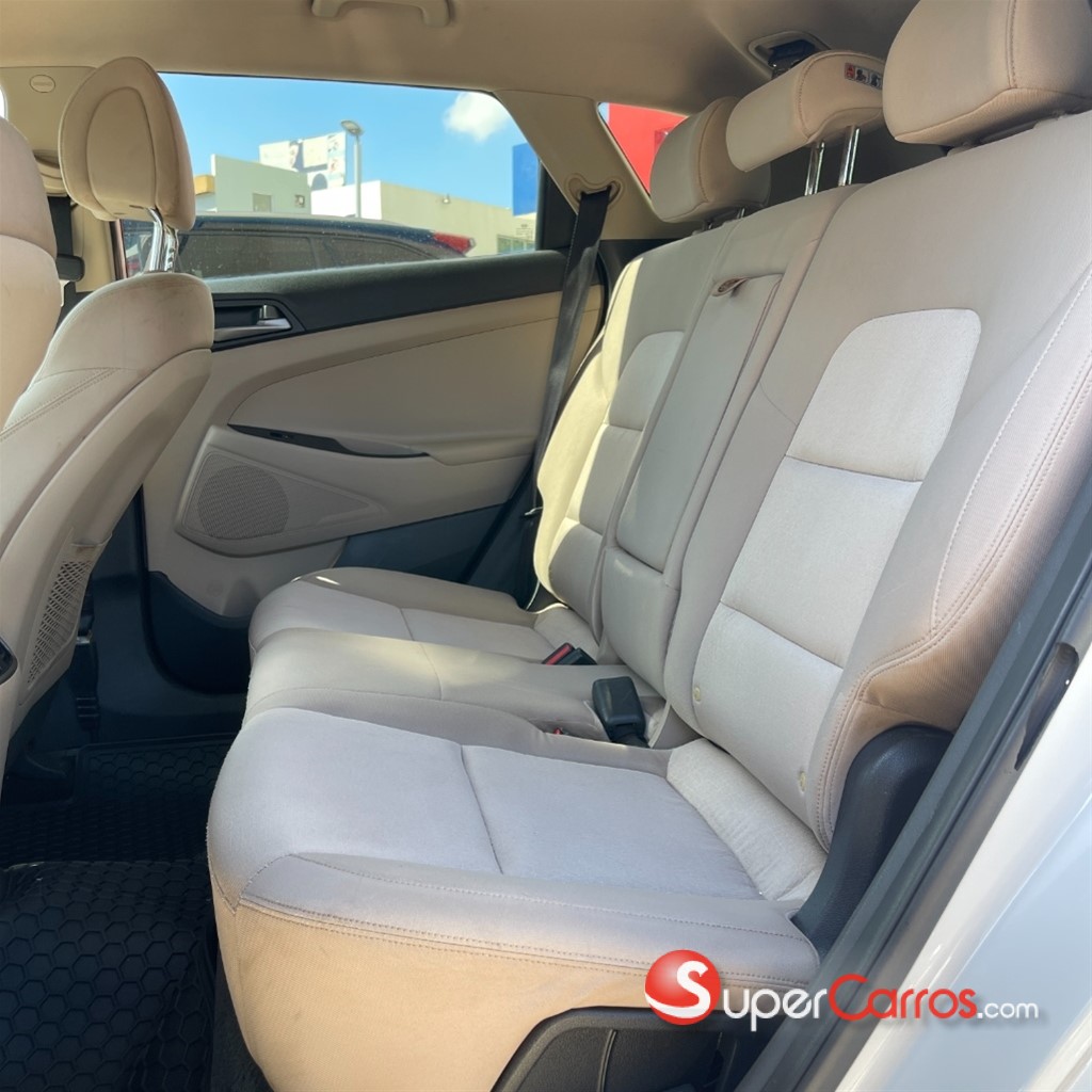 2017 Hyundai Tucson — foto 8 / 10