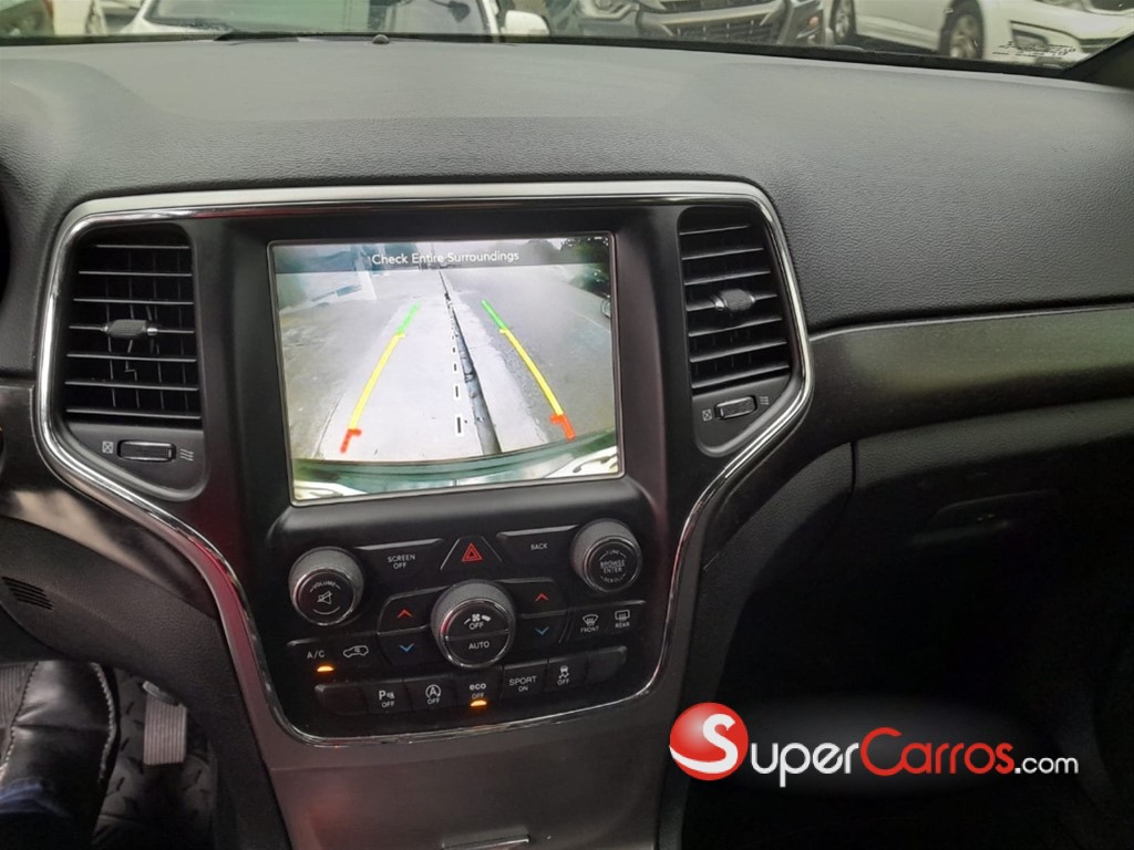 2017 Jeep Grand Cherokee Laredo — foto 8 / 11