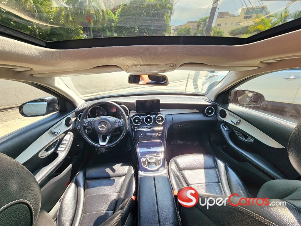 2018 Mercedes-Benz Clase C 300 — foto 9 / 10