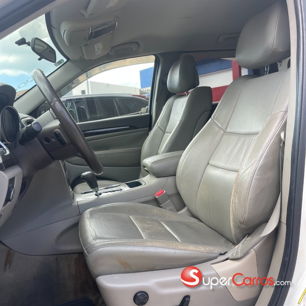 2011 Jeep Grand Cherokee Laredo — foto 6 / 9