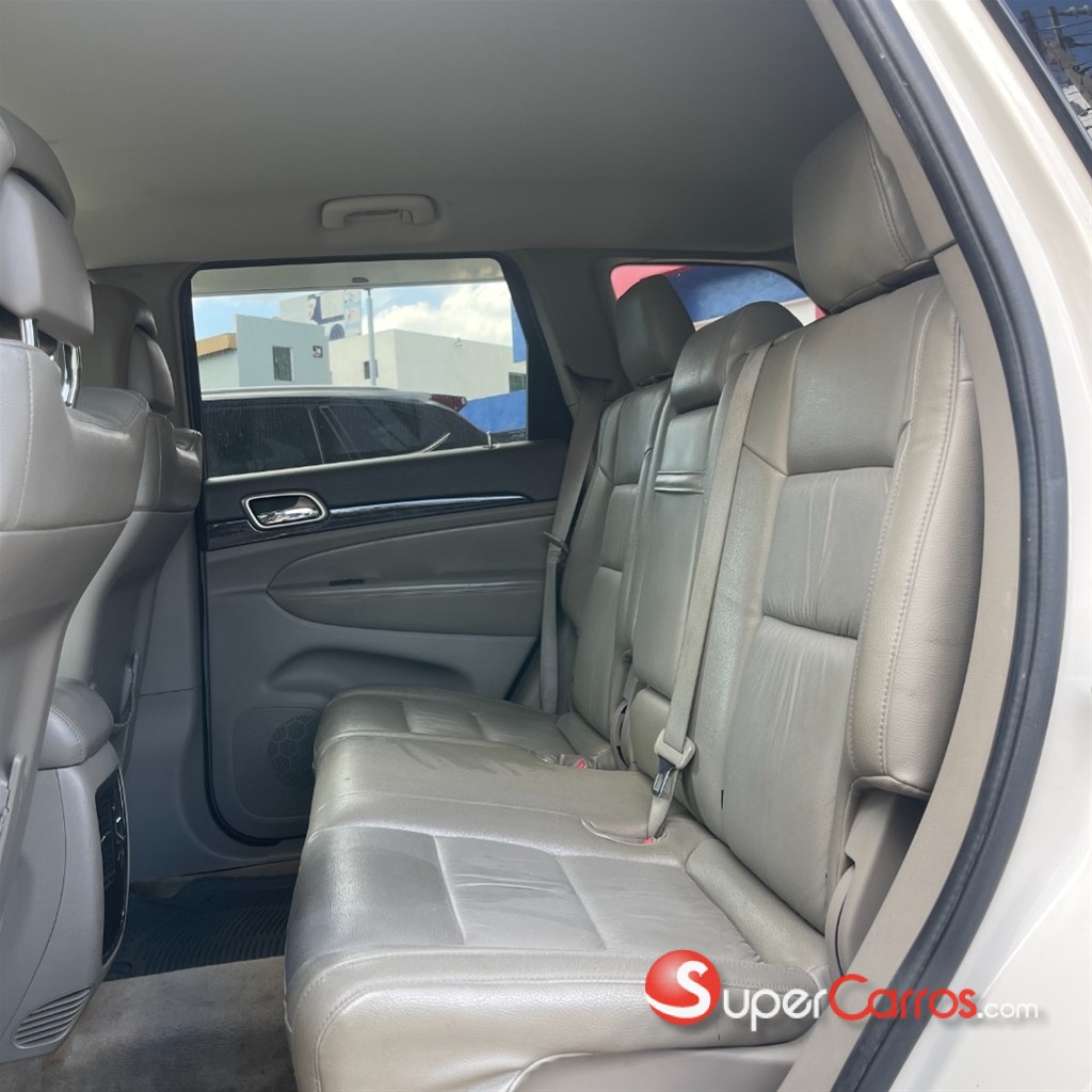 2011 Jeep Grand Cherokee Laredo — foto 7 / 9