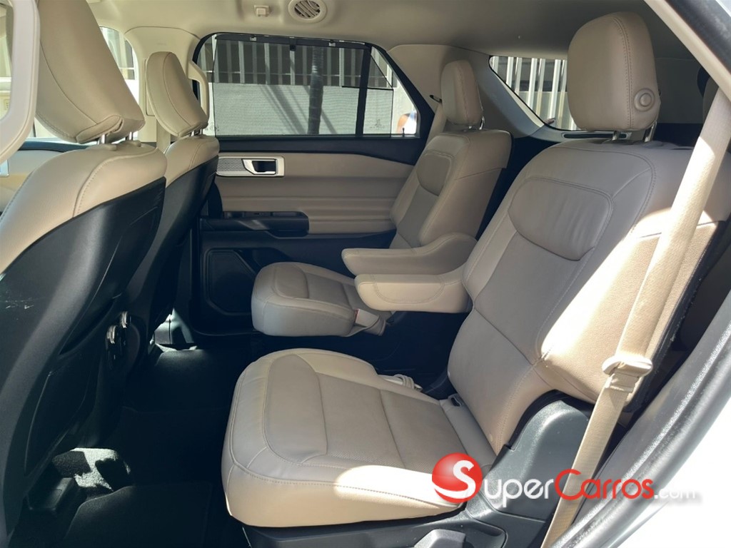 2020 Ford Explorer Limited — foto 8 / 12
